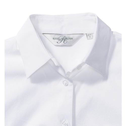 White women's blouse in cotton blend with short sleeves.